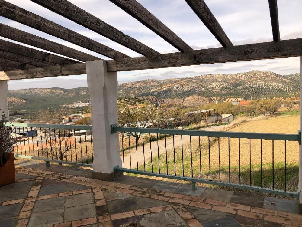 Unifamiliar en venta en Cuevas De San Marcos por 181.500€ Unifamiliar