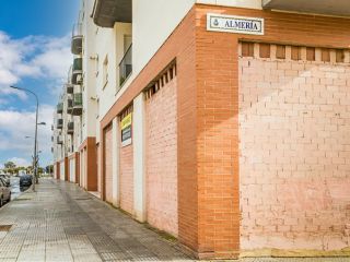 Promoción de locales en venta en c. virgen de la esperanza, 12a en la provincia de Huelva 5