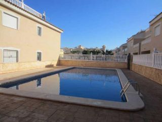 Piso en venta en Formentera Del Segura de 65  m²