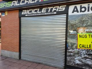 Local en venta en Alcala De Henares de 88  m²