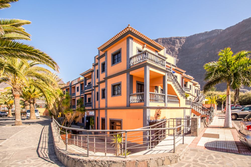 Promoción de viviendas en venta en avda. maritima charco del conde, 16 en la provincia de Sta. Cruz Tenerife