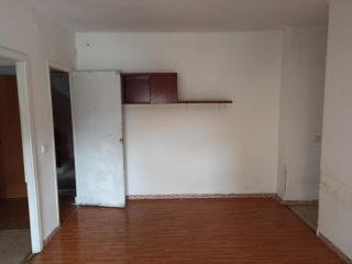 Piso en venta en C. Empuries, S/n, Girona, Girona 3
