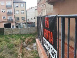 Atico en venta en Teruel de 77  m²