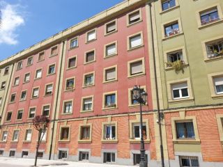 Piso en venta en Oviedo de 95  m²