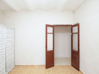 Casa adosada en C/ Del Pedro, La Bisbal d´Empordà, Girona 2