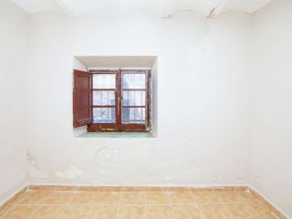 Casa adosada en C/ Del Pedro, La Bisbal d´Empordà, Girona 4