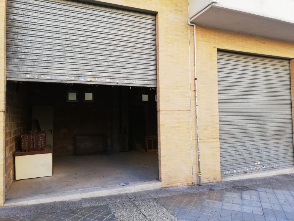 Local en venta en Granada de 52 m²
