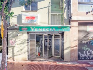 Local en venta en Cornellà De Llobregat de 105  m²