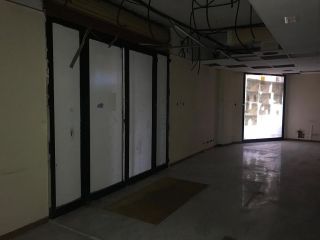 Local comercial en Av Torrente Gornal - El Hospitalet de Llobregat - 6