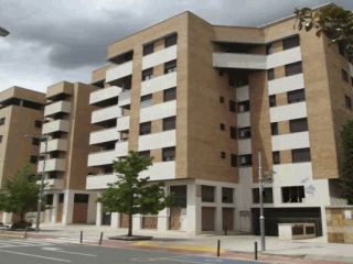 Local en venta en Binéfar de 55  m²