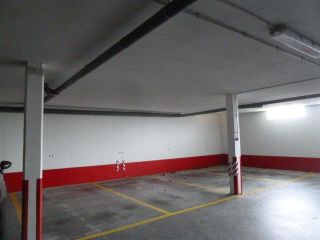 Plazas de garaje en Av de la Vilaboa 4