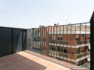 Promoción de viviendas en venta en c. milà i fontanals, 23 en la provincia de Barcelona 24