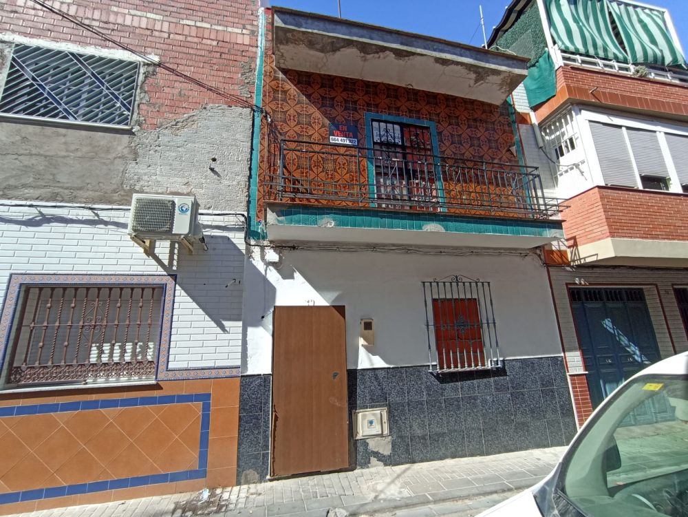Casa en venta en C. Puebla De Los Infantes, 39, Sevilla, Sevilla