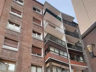Promoción de viviendas en venta en plaza los tres concejos, 2 en la provincia de Bizkaia 1