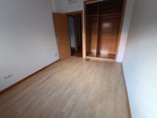 Piso en venta en C. Carlos Aurioles, 30, Mad-Puente De Vallecas, Madrid 5