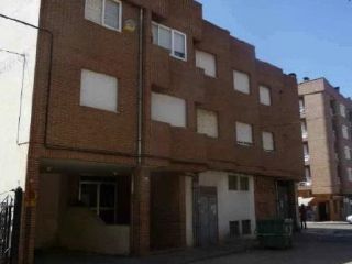Garaje en venta en Valencia De Don Juan de 27  m²