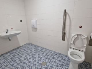 Local Oviedo 3